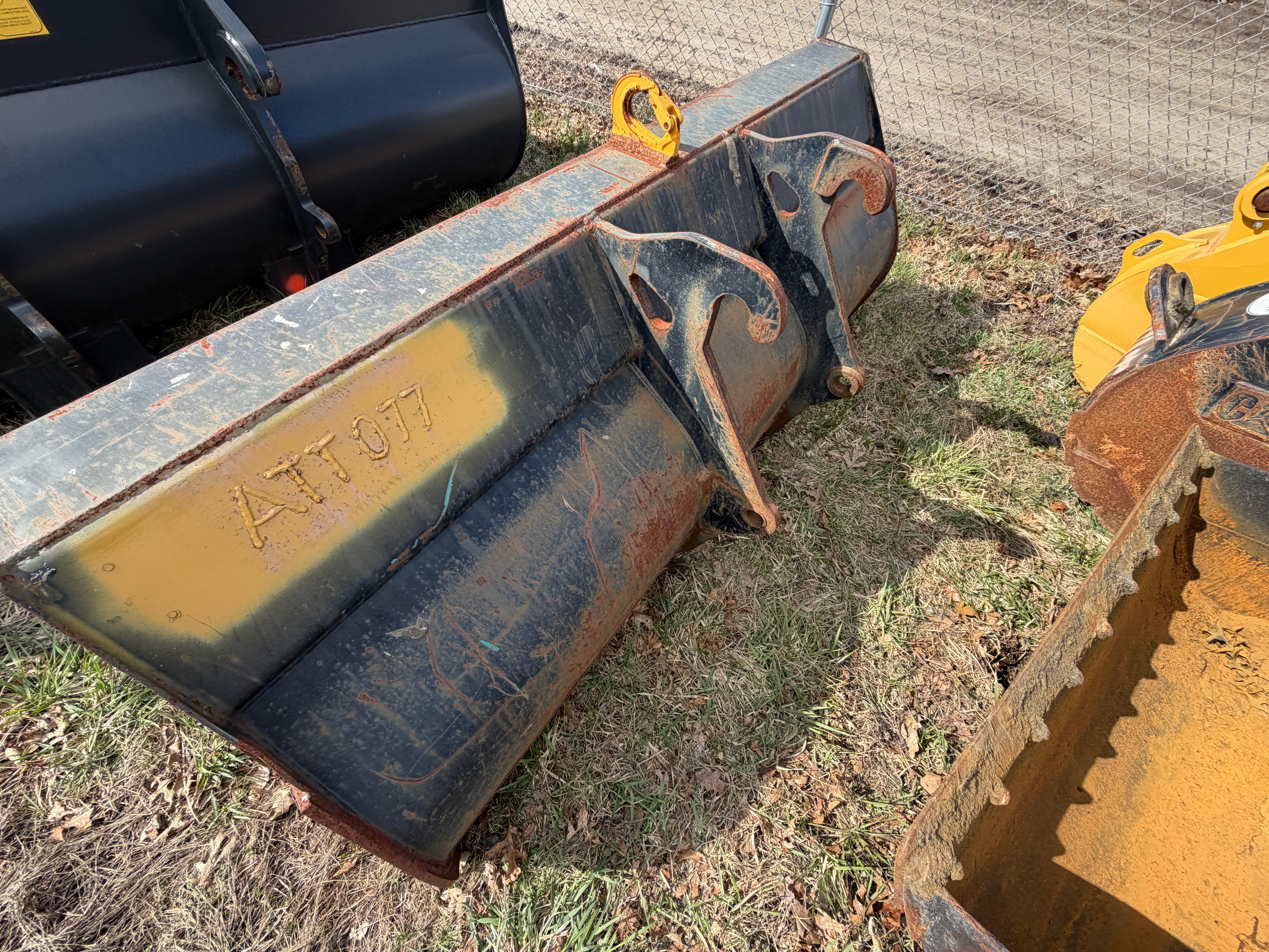 Cat Excavator Bucket – — photo 2