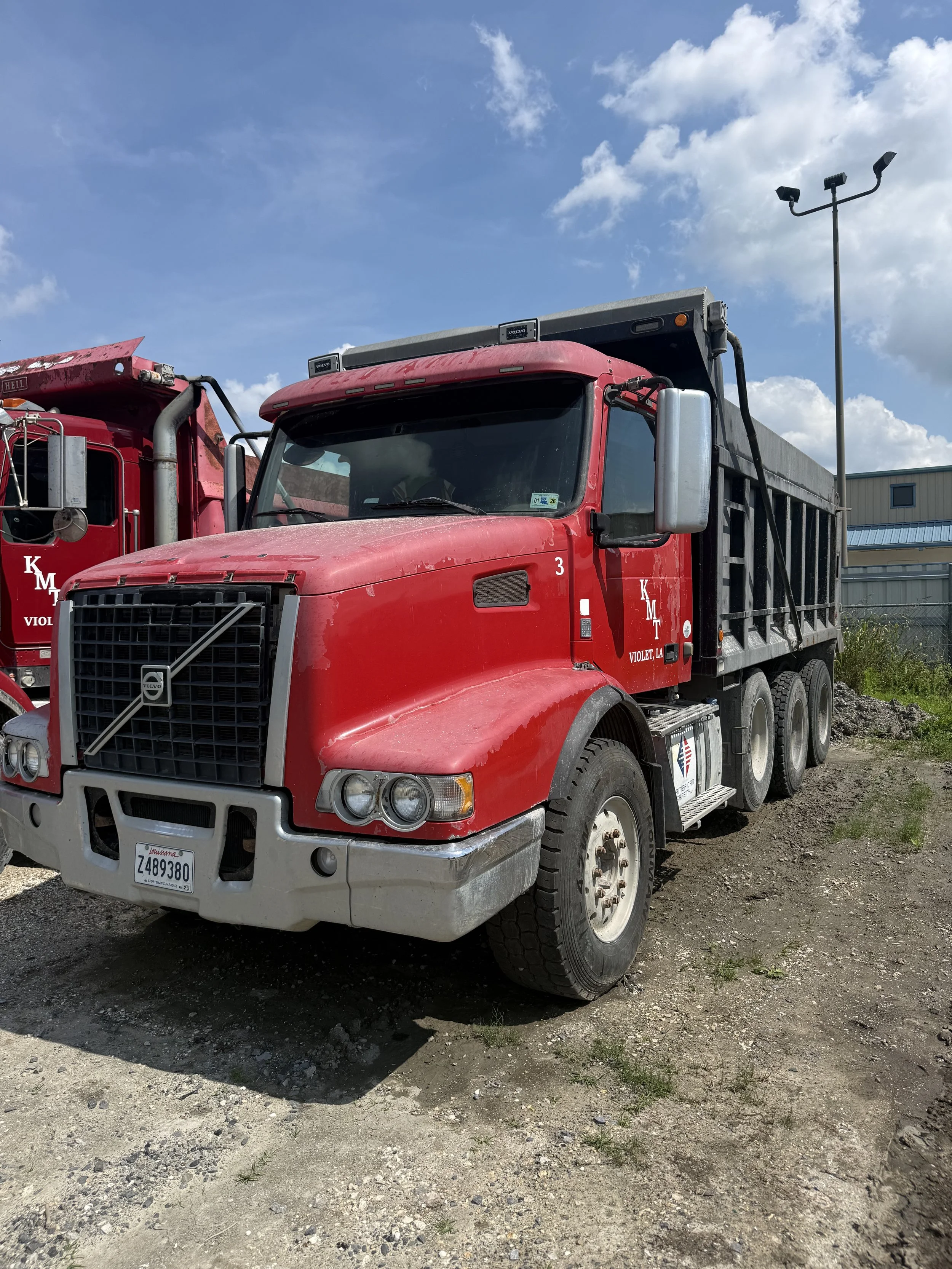 2012 Volvo VHD — Reading, Massachusetts — $54,900 — photo 2