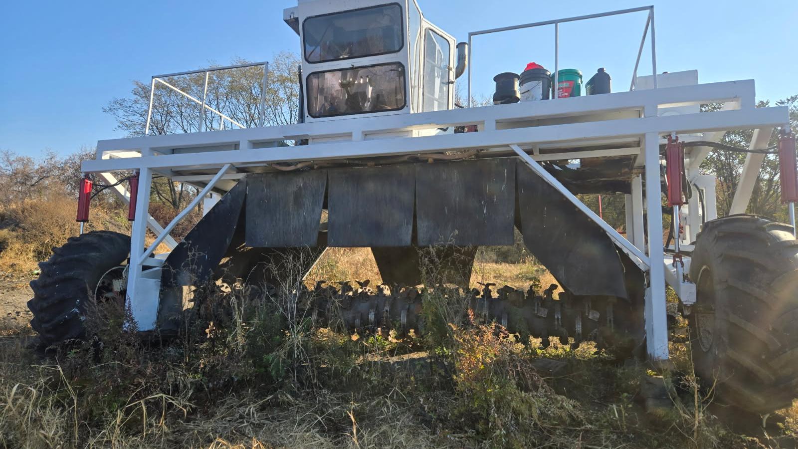 1988 Scarab Model 18 Compost Windrow Turner