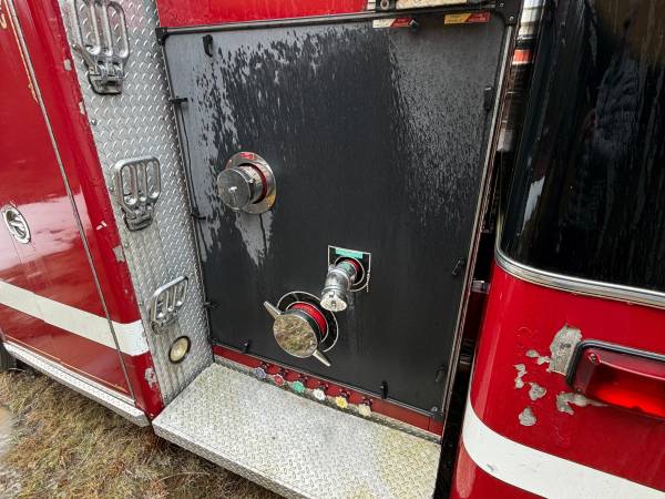 2001 American LaFrance Fire Truck — American LaFrance