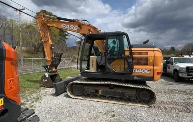 2024 CASE CX140E