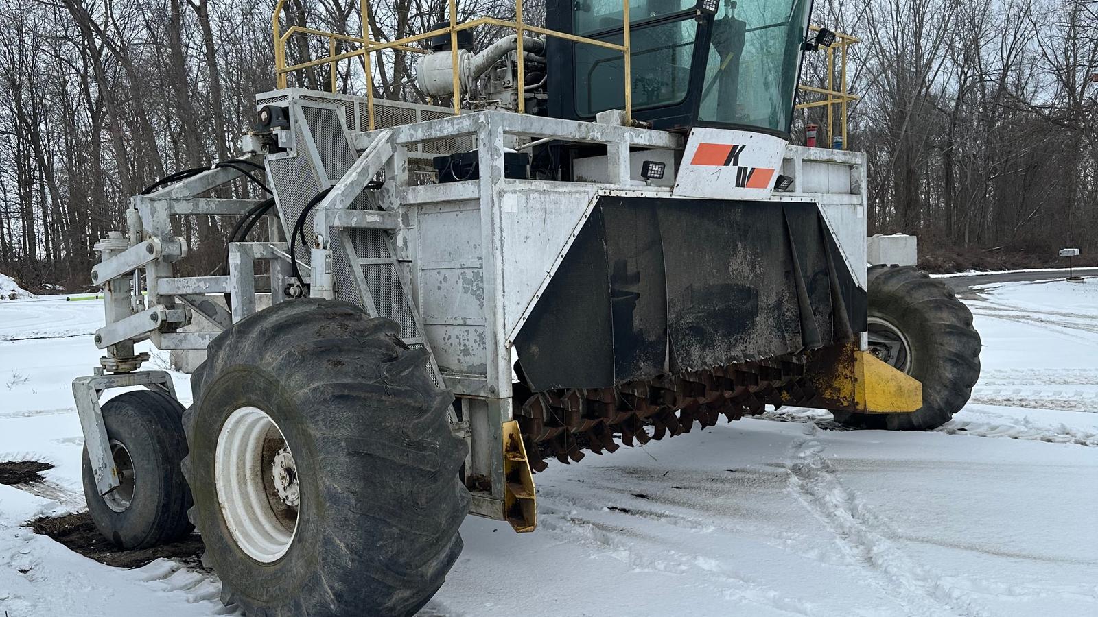 1999 KW 614