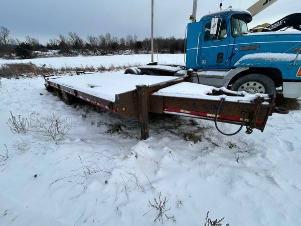 Tandem-Axle Equipment Trailer — Middleboro, VT