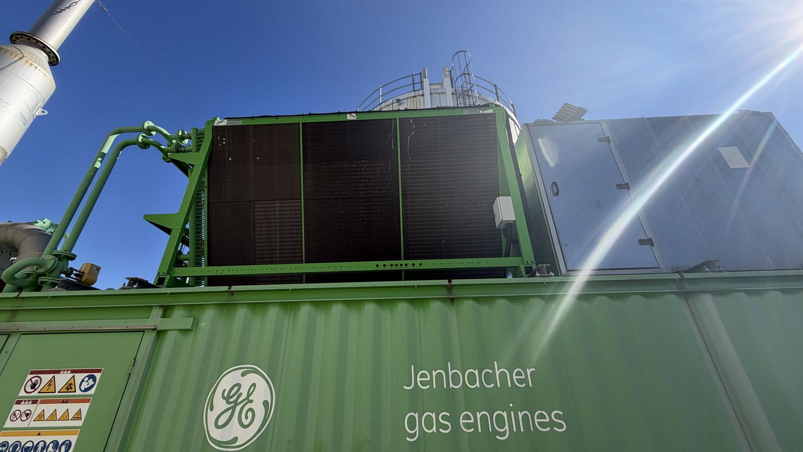 Complete Anaerobic Digester / Biogas-to-Power Plant