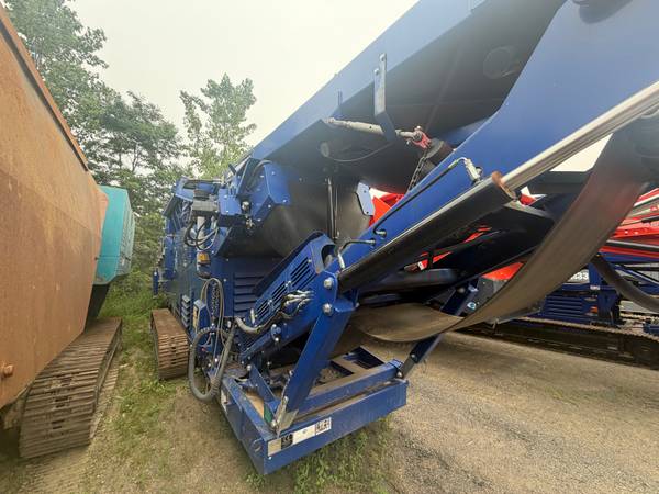 EDGE TRT516 Tracked Trommel (847 hrs) — EDGE TRT516 — Franklin, MA