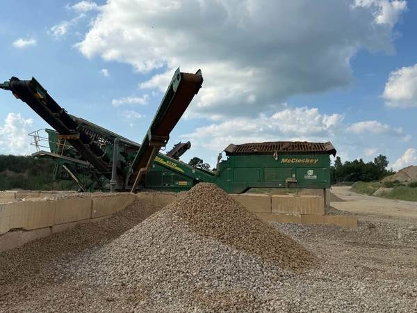 2018 McCloskey S-130 Screening Plant — McCloskey S130 — Hickory, NC