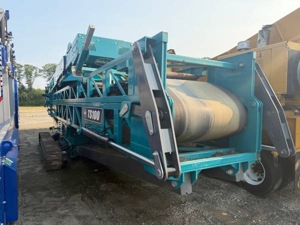 Edge TS100 Tracked Stockpiling Conveyor — Edge TS100 — North Kingstown, RI