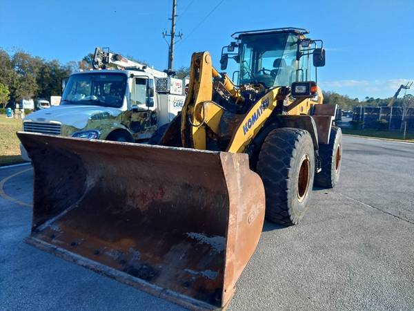 2022 Komatsu WA320-8 Wheel Loader — Komatsu WA320-8