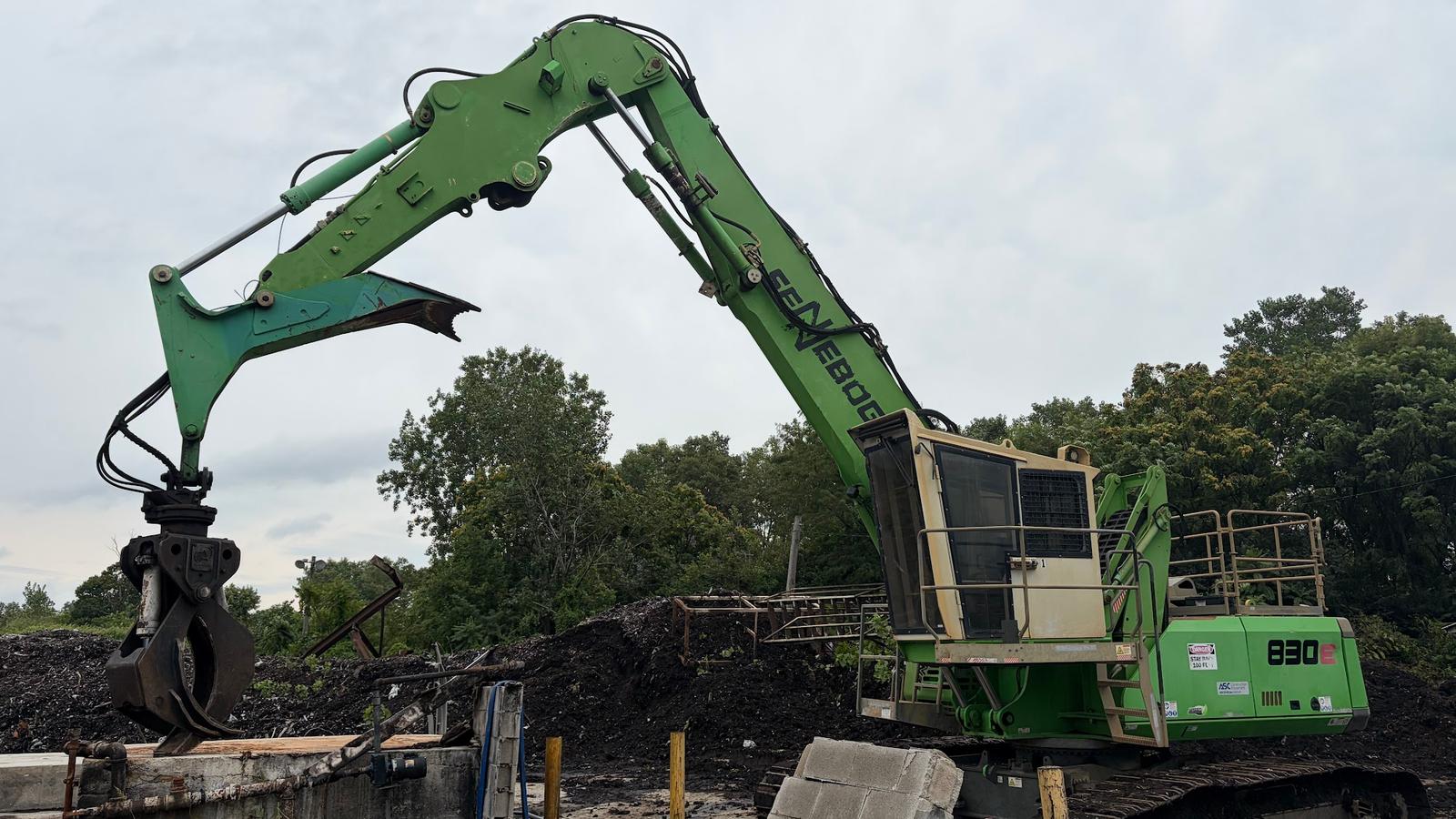 2016 SENNEBOGEN 830E