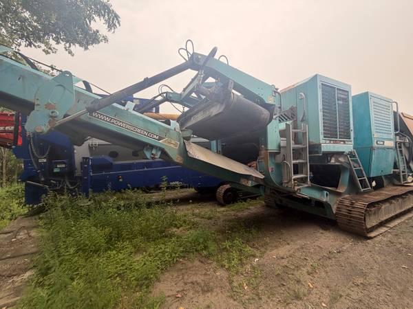 2011 Powerscreen Premiertrak XA400S — Powerscreen Premiertrak XA400S — Franklin, MA